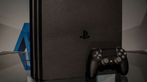 После выхода PS4 Pro продажи PS4 в Великобритании возросли на 200%