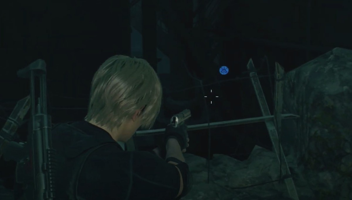 Синие медальоны в Resident Evil 4. Resident Evil 4 Remake синие медальоны карьер. Канализация оружейный склад Resident Evil 2. Синие медальоны в Resident Evil 4 замок.